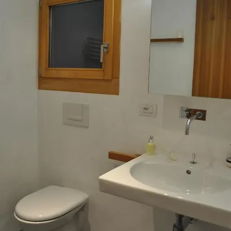 公寓 Chesa Chavriol 蓬特雷西纳